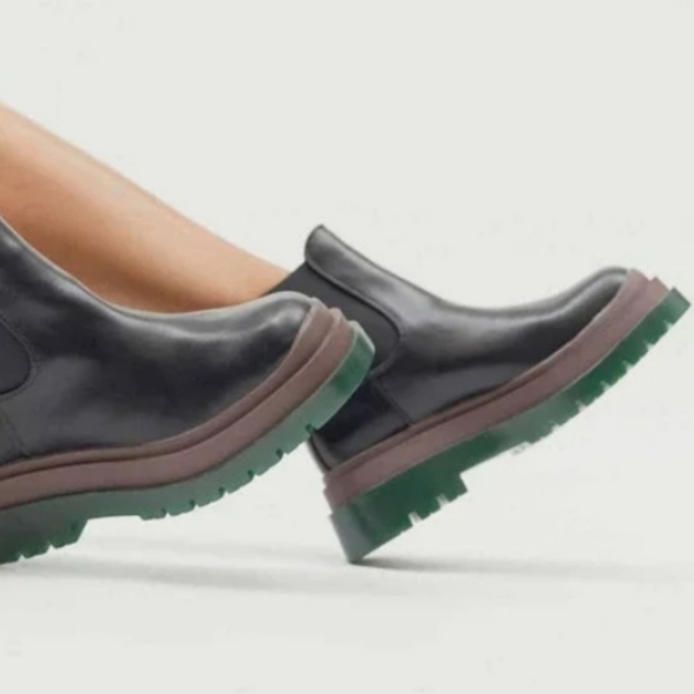 Urban Outfitters Black and Green Chunky Chelsea Boots